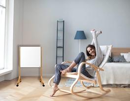 Mobile Infrarotheizung spaceInmotion im Wohnzimmer