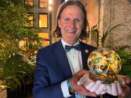 Prof. Timo Leukefeld mit dem Constructive World Award