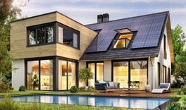 [Translate to Englisch:] Haus mit Photovoltaikanlage