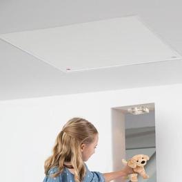 easyPlan chauffage infrarouge montage au plafond enfant sur l'épaule