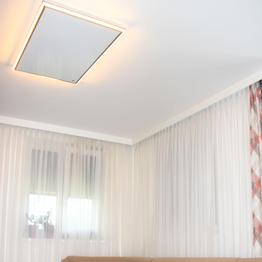 Wohnzimmer mit Infrarotheizung mit Licht